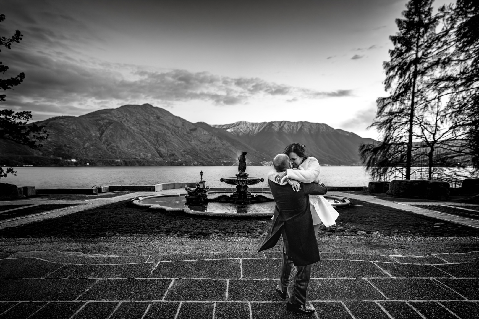 Lake Como elopement photography